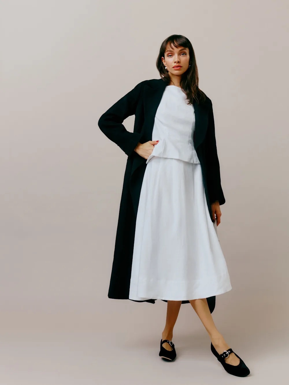 Reformation Moya Linen Two Piece In White, NEW WITHOUT TAGS, UNWORN, NO FLAWS. - Picture 6 of 7